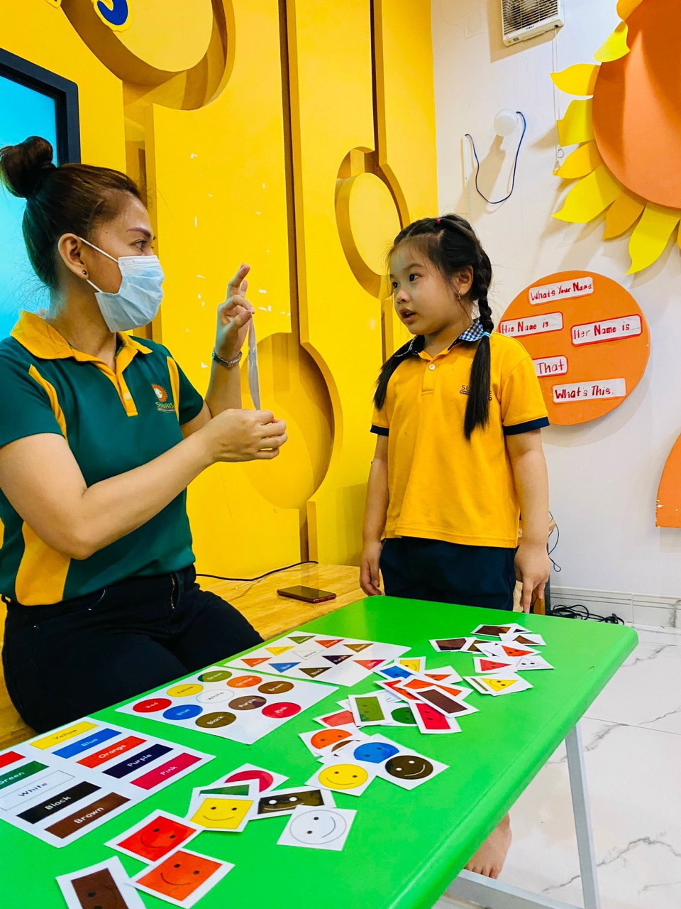 Học song ngữ áp lực