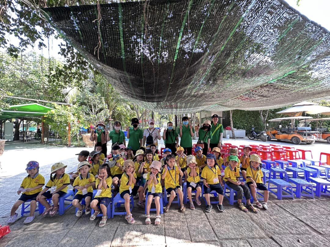 Mầm non dã ngoại