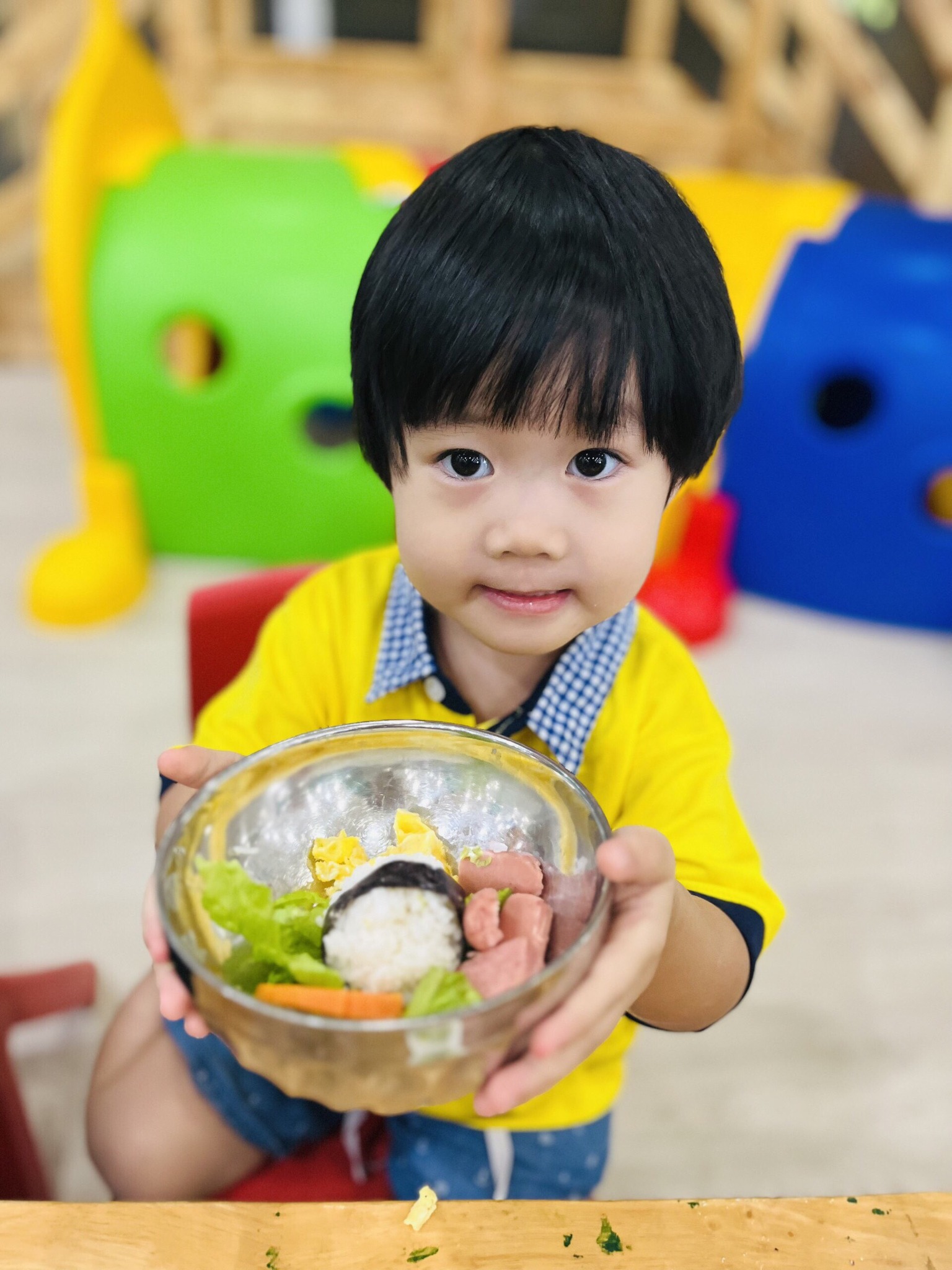 Trí tò mò trẻ mầm non