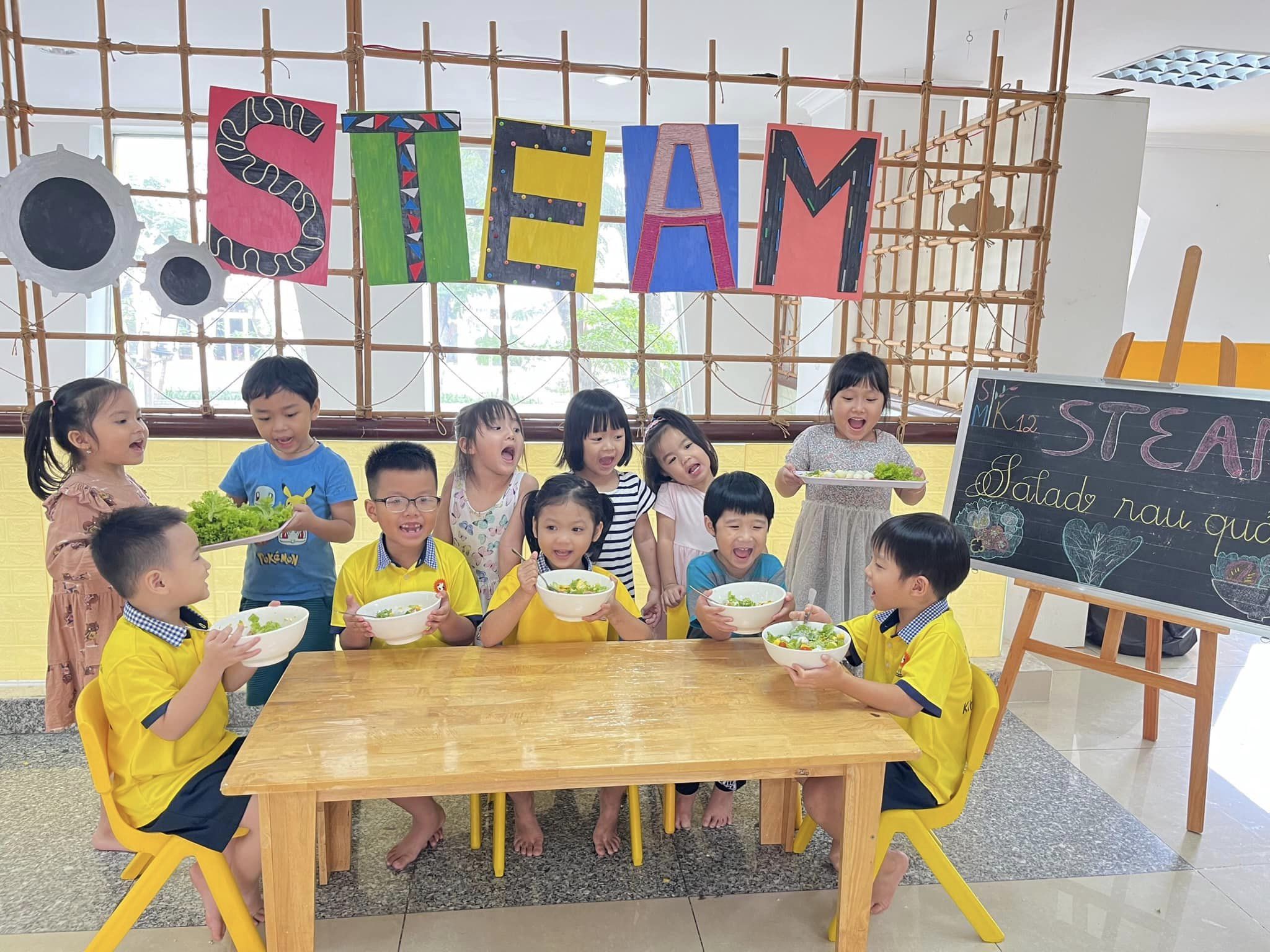 Trí tò mò trẻ mầm non