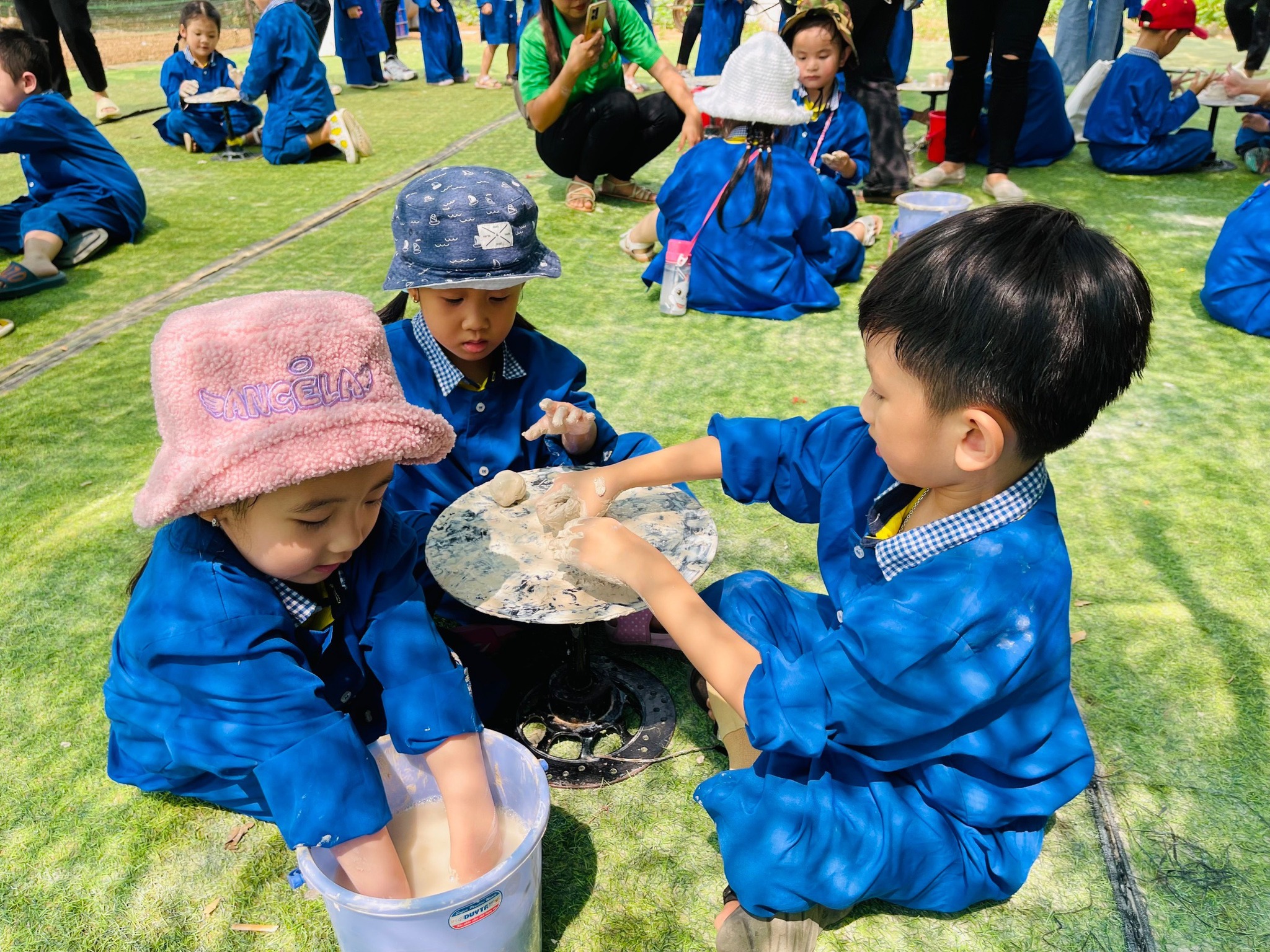 Mầm non dã ngoại